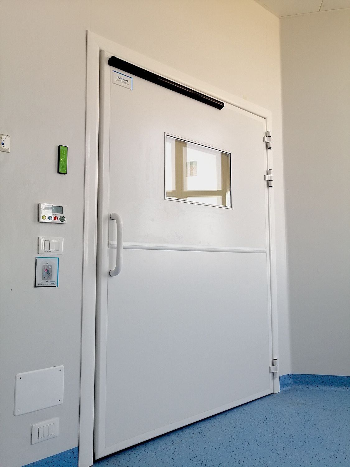 Automatic door