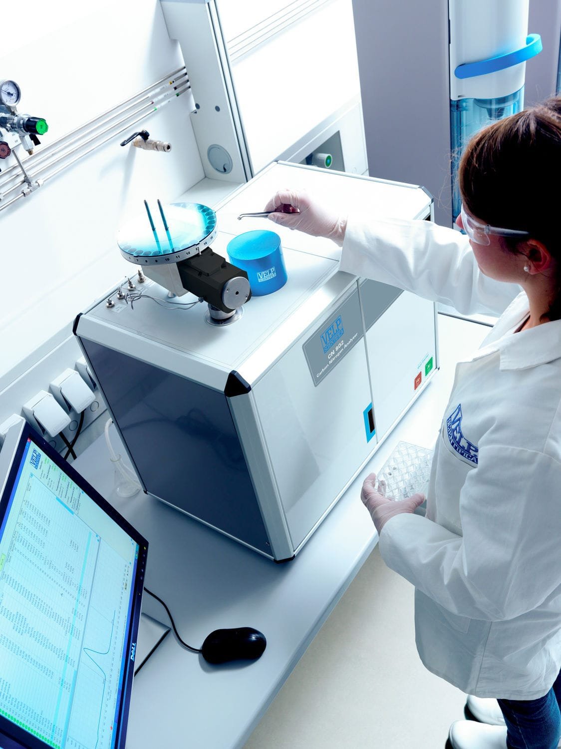 Carbon analyzer CN 802 alternate view image 2