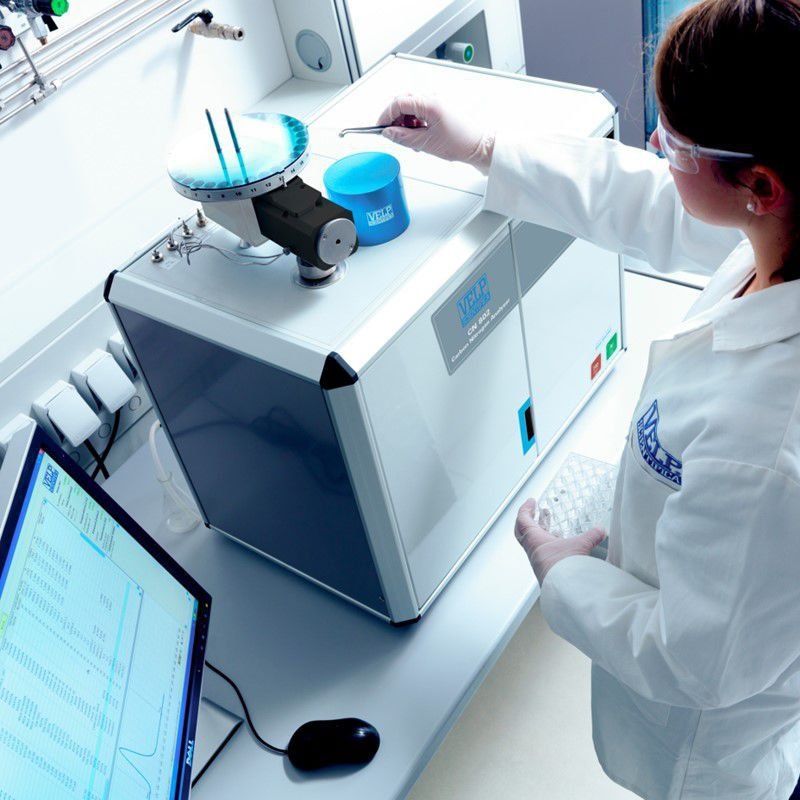 Carbon analyzer CN 802 image 4