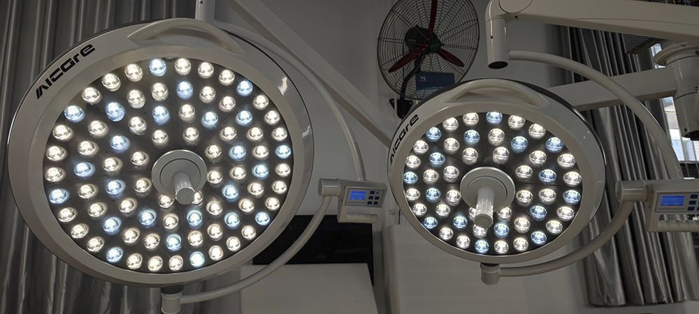 Ceiling-mounted surgical light E700/700 Power image 6