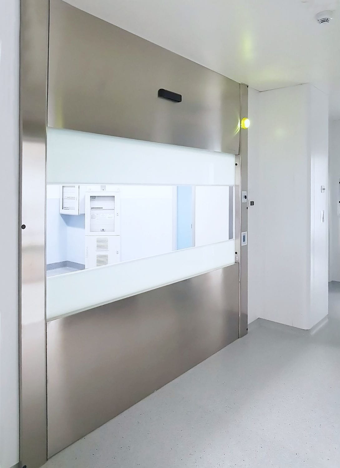 Cleanroom transfer hatch alternate view image 2