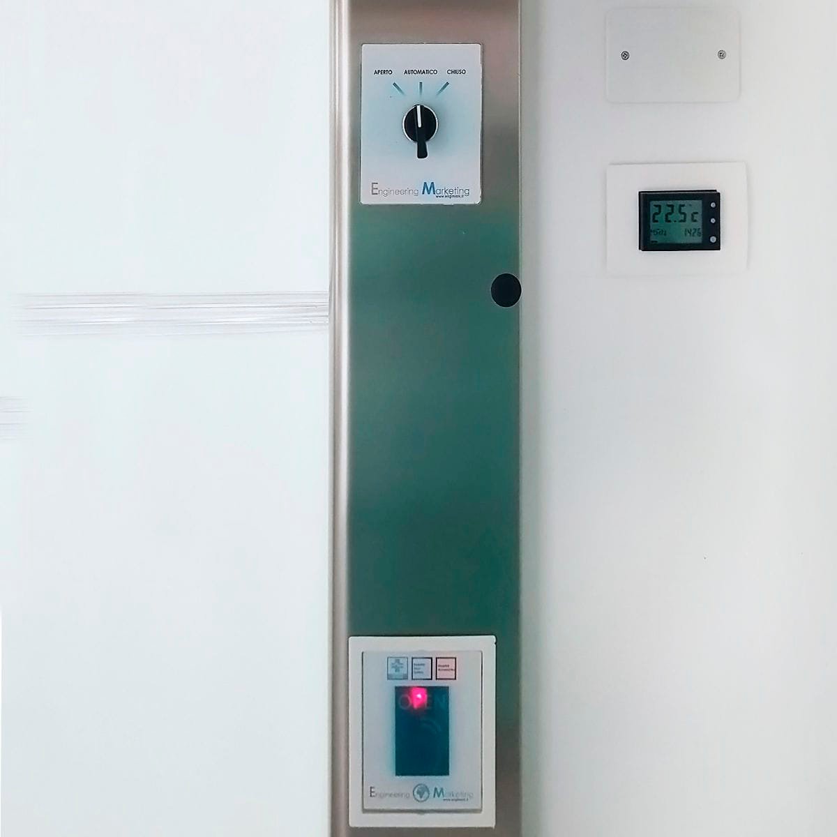 Cleanroom transfer hatch image 3