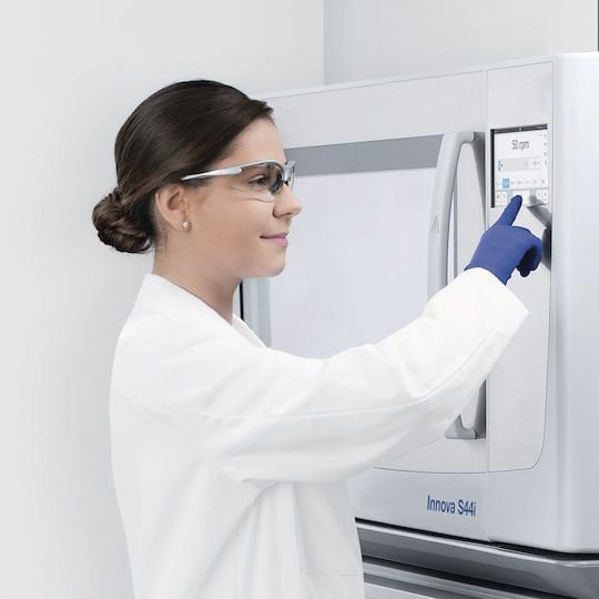 Compact laboratory incubator Innova® S44i image 8
