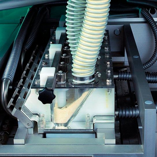 Continuous dosing feeder