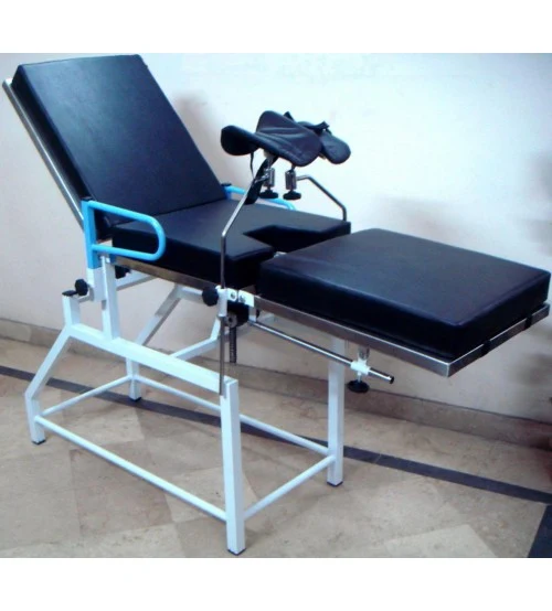 DELIVERY TABLE - UNIVERSAL STYLE
