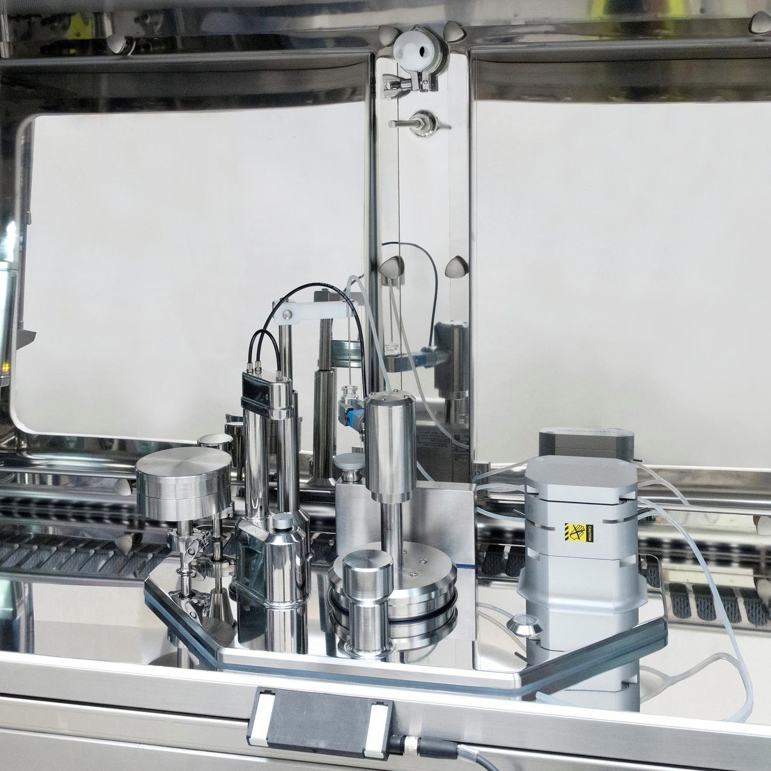 Filling and capping machine for pharmaceutical applications AseptiFill alternate view image 2