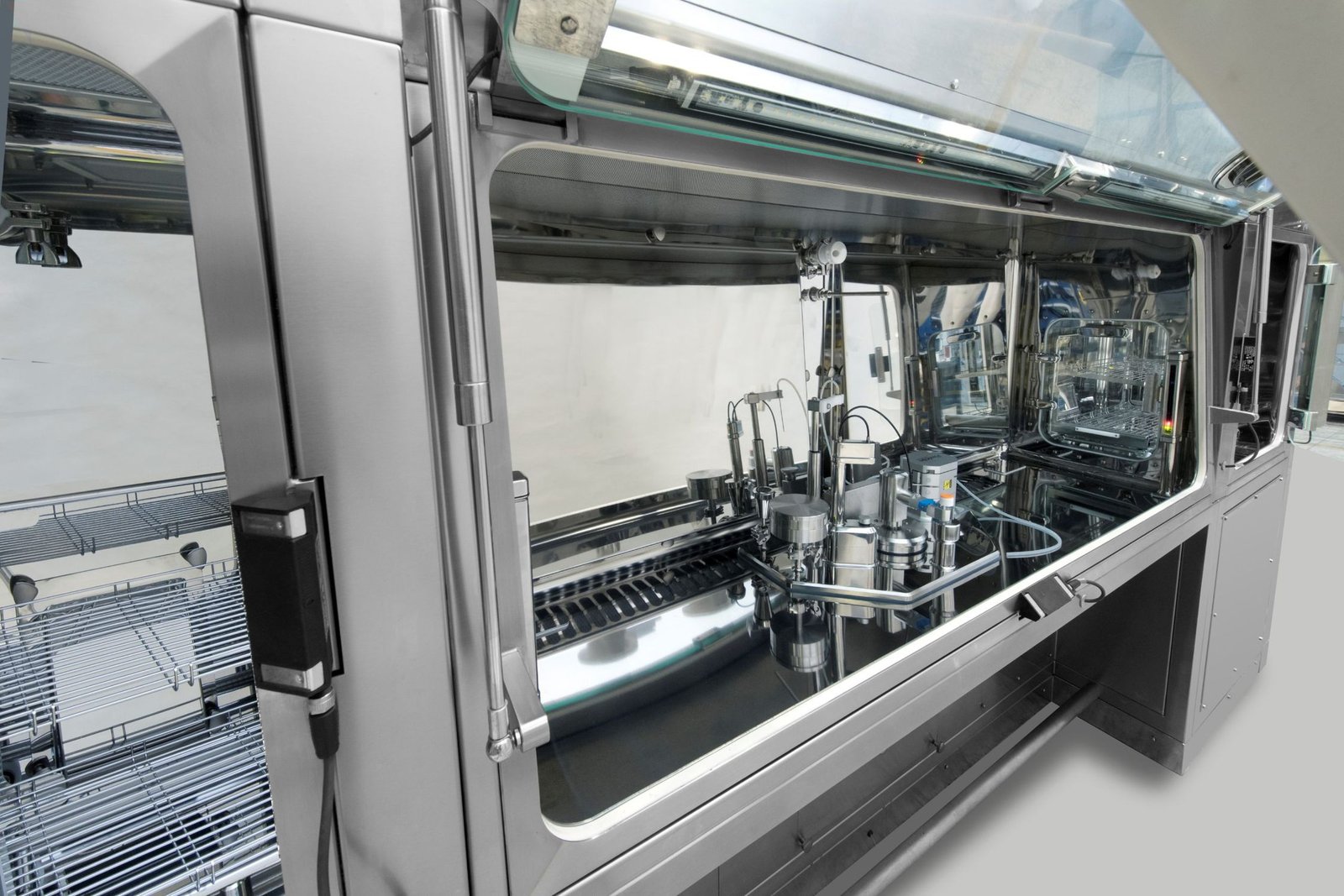 Filling and capping machine for pharmaceutical applications AseptiFill image 4