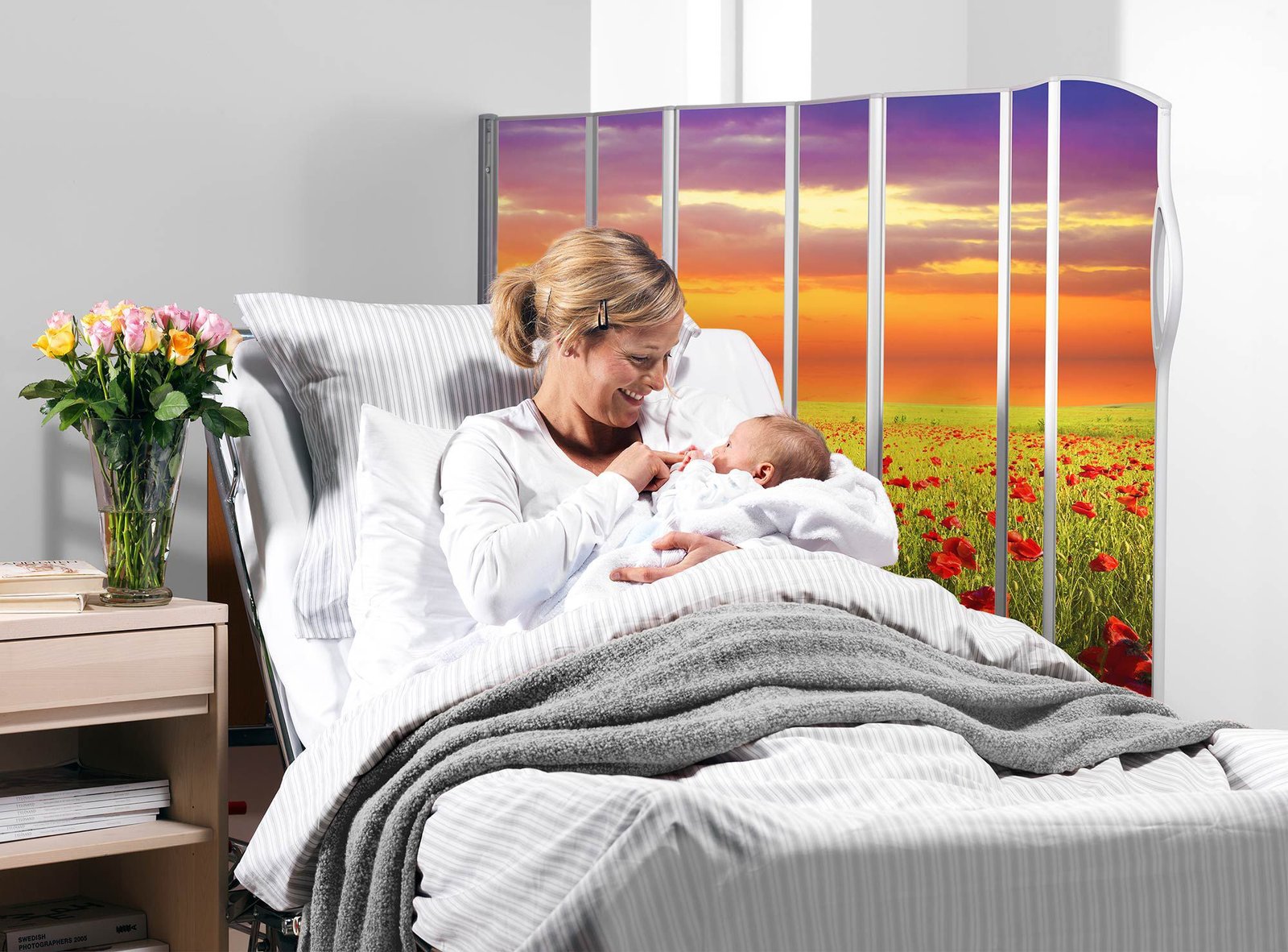 Folding hospital privacy screen PhotoPanels™ image 4