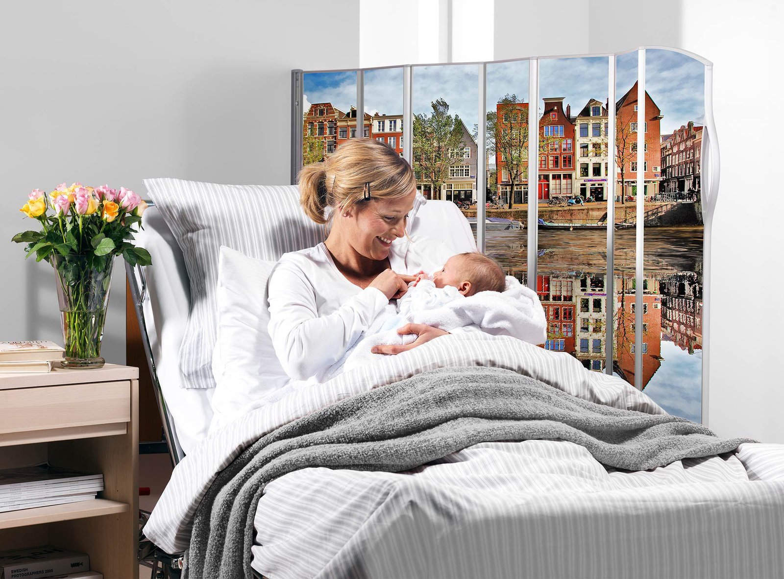 Folding hospital privacy screen PhotoPanels™ image 5