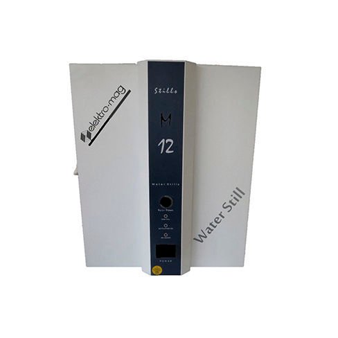 Laboratory water still M 12