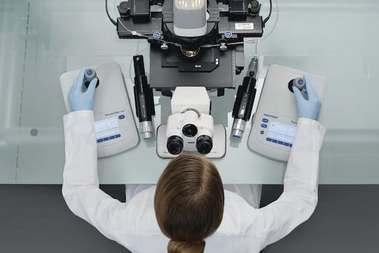 Manual micro-injector CellTram® 4m series image 2