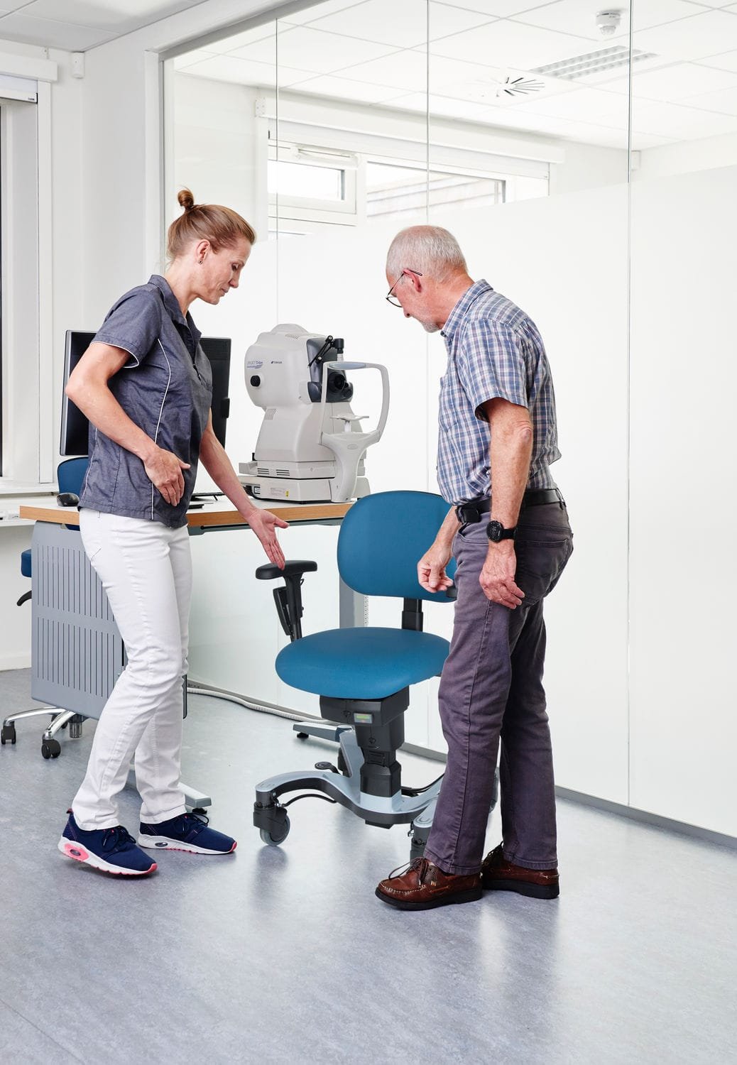 Ophthalmic examination chair Basic+ image 4