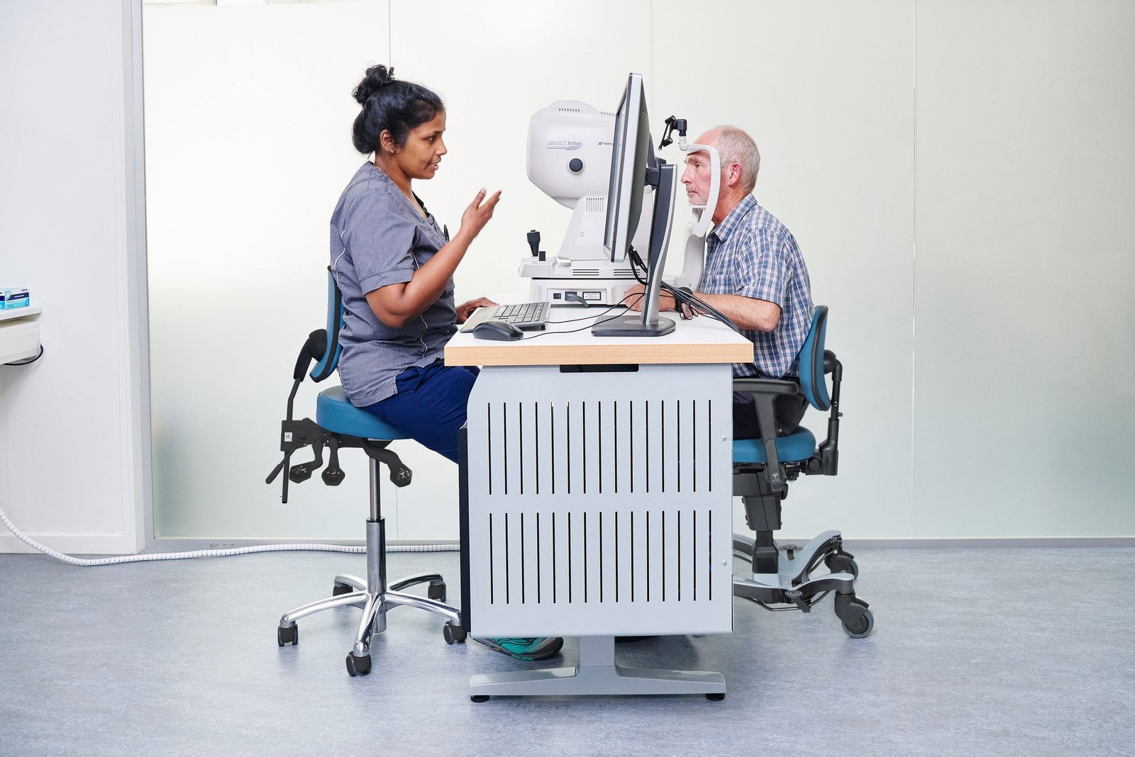Ophthalmic examination chair Basic+ image 5