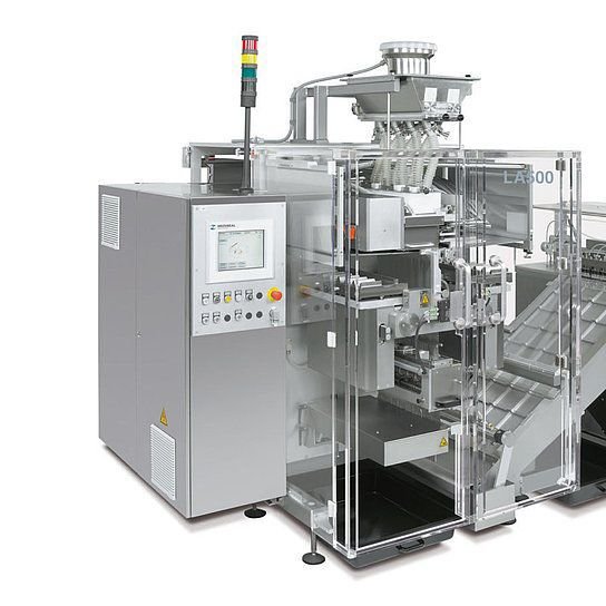 Vertical packaging machine LA500