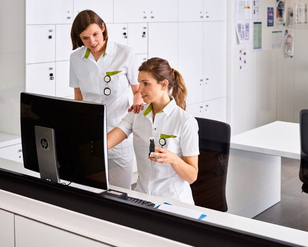 Wristband nurse call system AQURA image 6